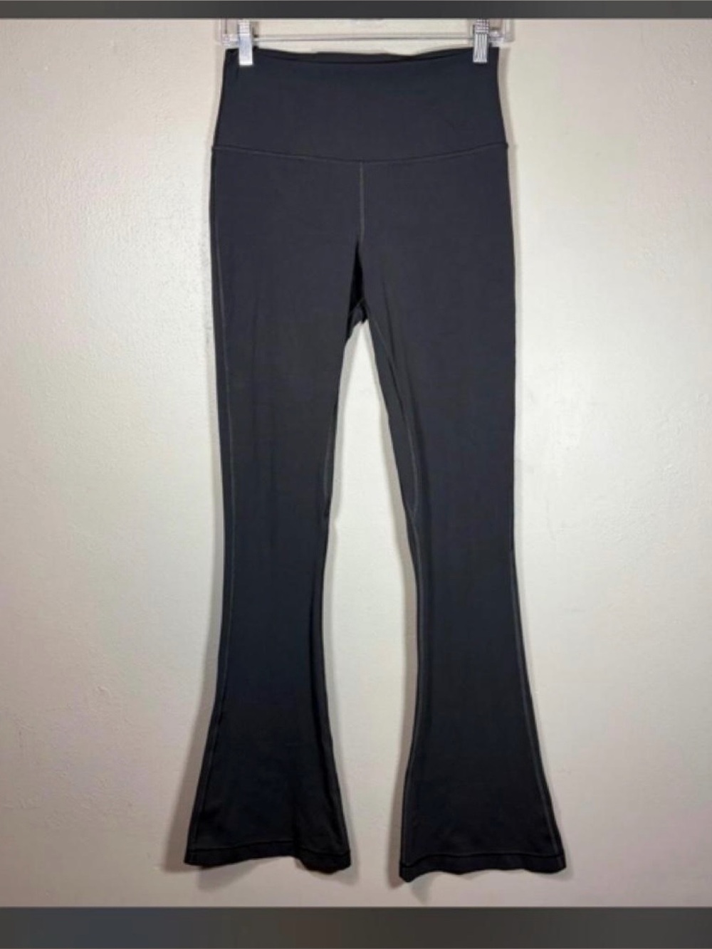 Lululemon Groove Super High-Rise Flared Pant Nulu Dark Gray Size 8 LW5EUSS